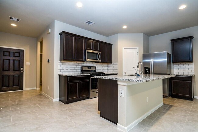 Building Photo - 5502 Pleasant Falls Dr
