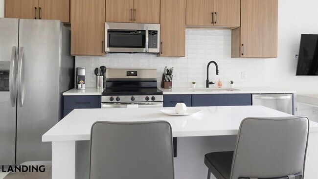 Foto del edificio - 1007 S Mint St