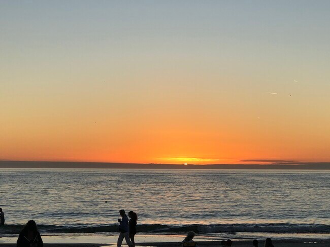 Hudson beach sunset - 6519 Louise Ct