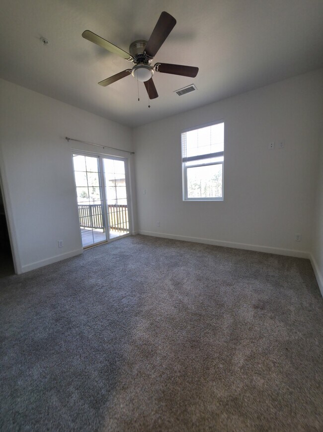 Foto del edificio - 2489 W Cripple Creek Dr