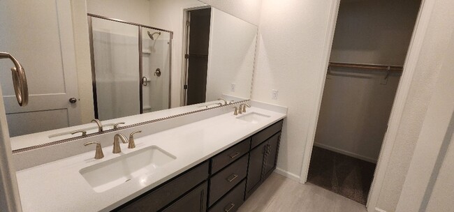 Building Photo - Brand New Home for Rent in Carmichael!