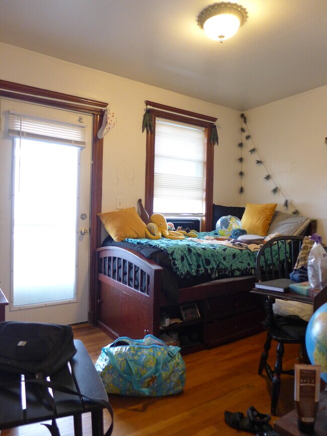 Foto del edificio - 821 Parker St