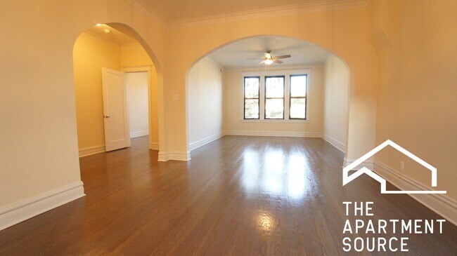 Photo - 2896 N Milwaukee Ave Apartment