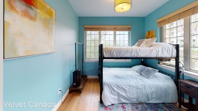 Building Photo - 3 br, 3.5 bath House - 223 East Colfax Avenue