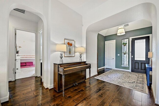 Foto del edificio - 109 Hedgerow Ln