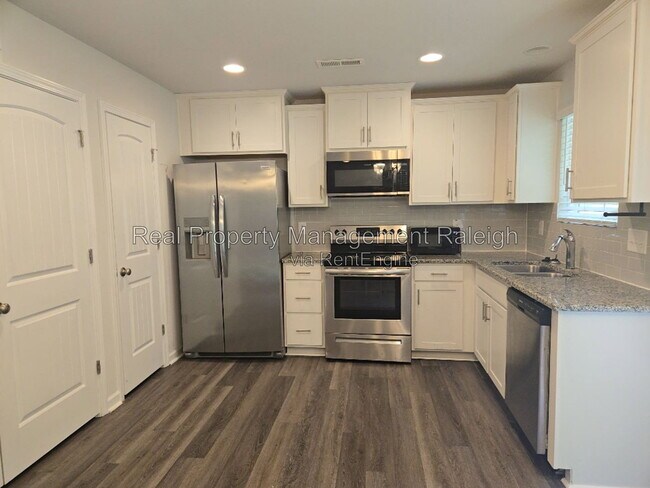 Building Photo - 3520 Slippery Elm Dr