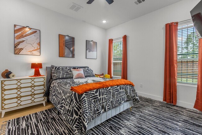 Foto del edificio - 4657 Phlox St