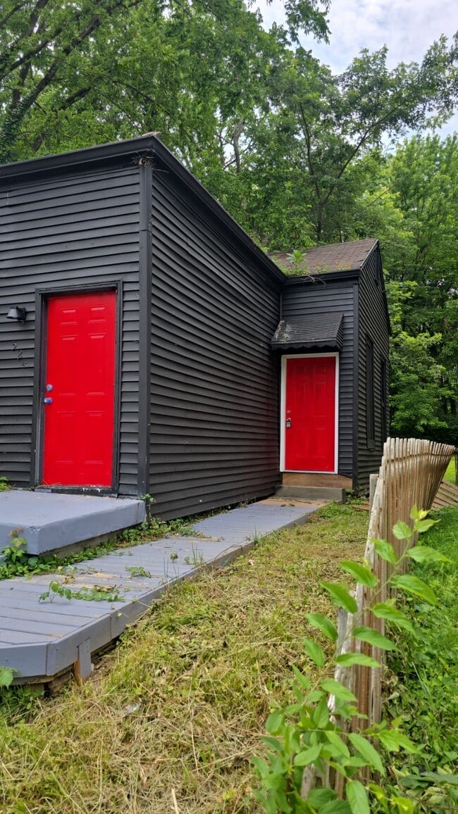 Building Photo - 524 N 29th St