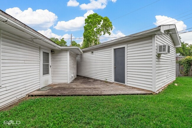 Building Photo - Home For Rent!