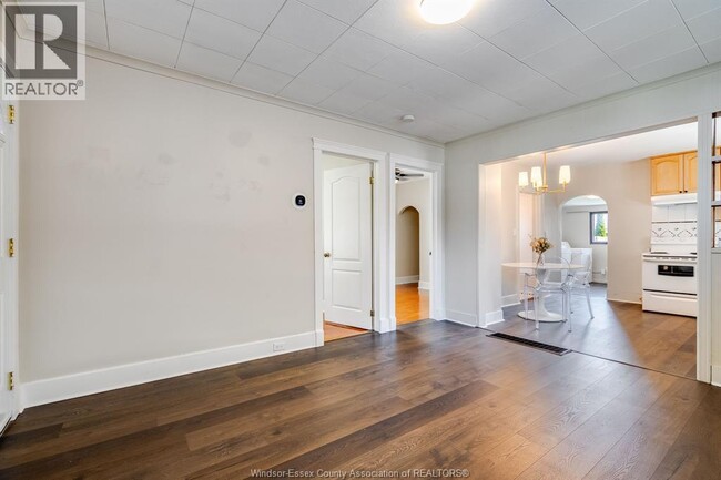 Building Photo - 1062 Lena Ave