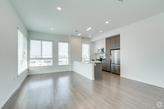 2BR, 2BA - 1,134SF - Airo at South Bay