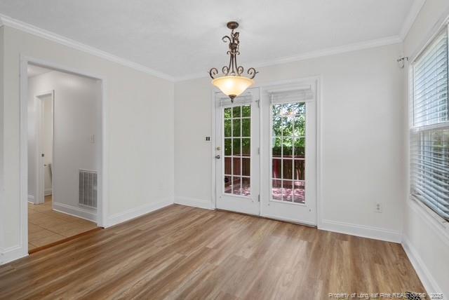 Foto del edificio - 1600 Silver Ridge Ct
