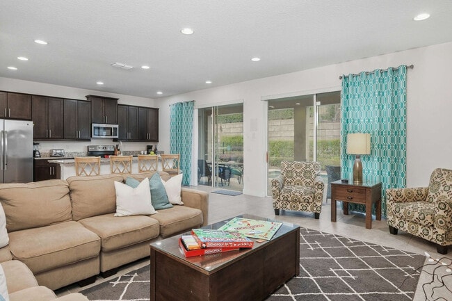Building Photo - 300 Pendant Ct