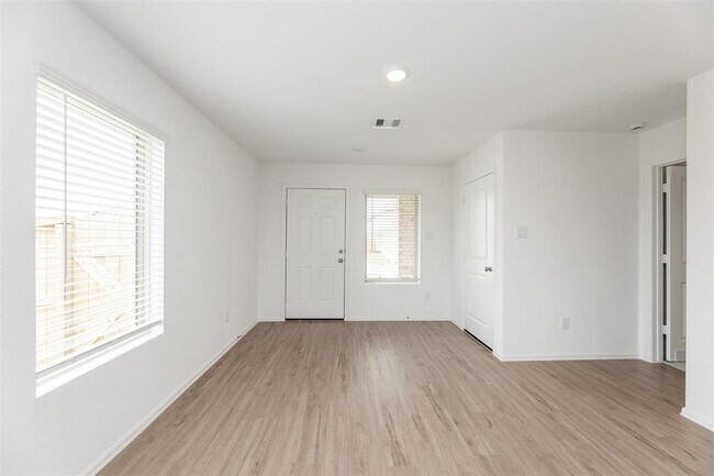 Foto del edificio - 7347 Greenbriar Cayon Ln