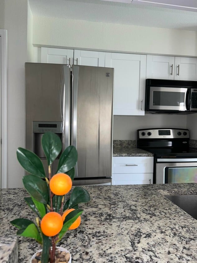 Primary Photo - 899 Riverside Dr