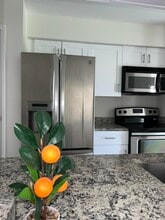 Building Photo - 899 Riverside Dr