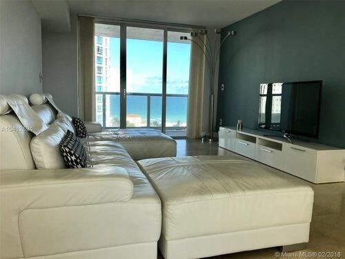 Primary Photo - 5901 Collins Ave