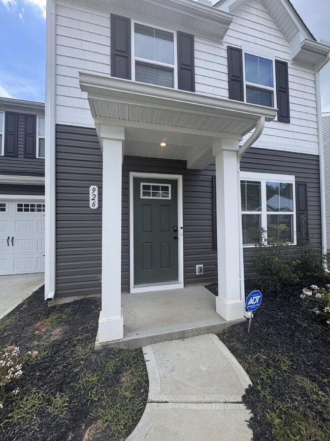 Building Photo - 926 Shakespeare Dr