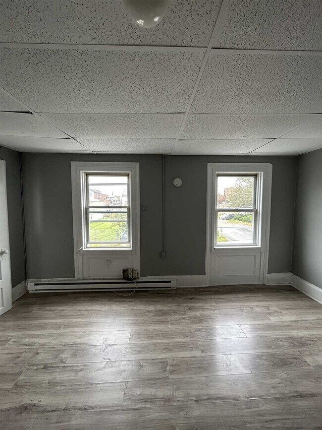 Building Photo - 50 Noxon St