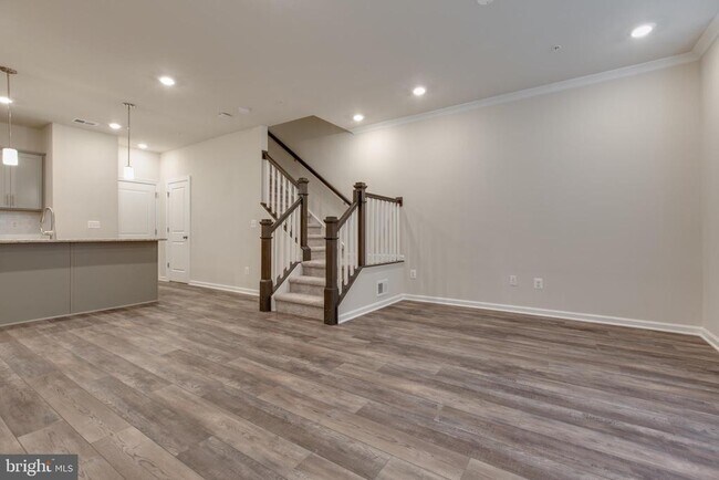 Building Photo - 5929 Krantz Dr