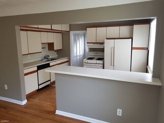 Building Photo - 2 br, 1 bath House - 30184 Brush St 30184 ...