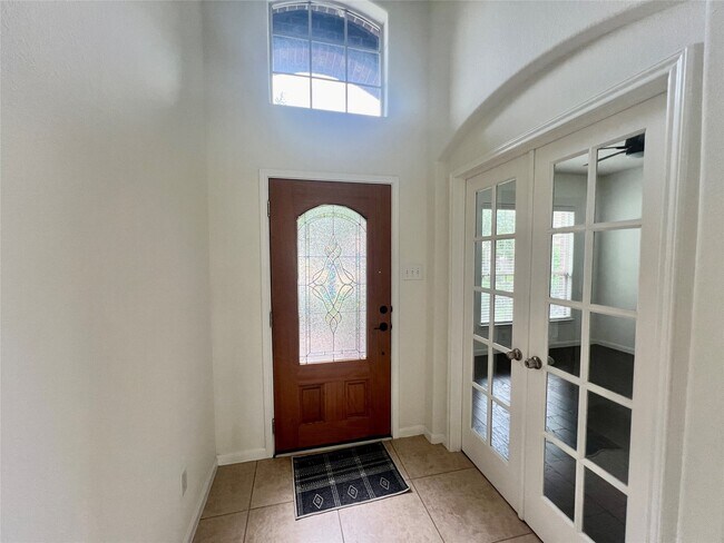 Building Photo - 25307 Holton Ridge Dr