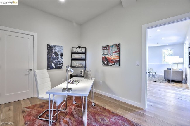 Foto del edificio - 4 br, 2.5 bath House - 114 Evergreen Lane