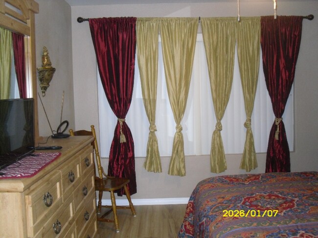 Foto del edificio - 5140 Mandalay Springs Dr