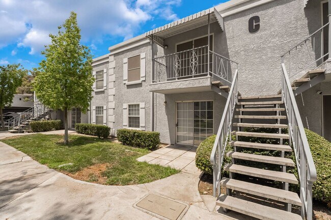 Foto del edificio - 2 Bedroom, 2 Bathroom Condo unit in a Gate...