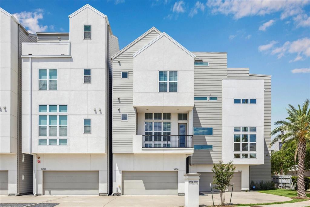 Foto principal - 5904 E Post Oak Ln