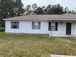 Building Photo - 6111 Vinnie Dr
