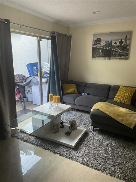 Foto del edificio - 3007 NW 5th Terrace