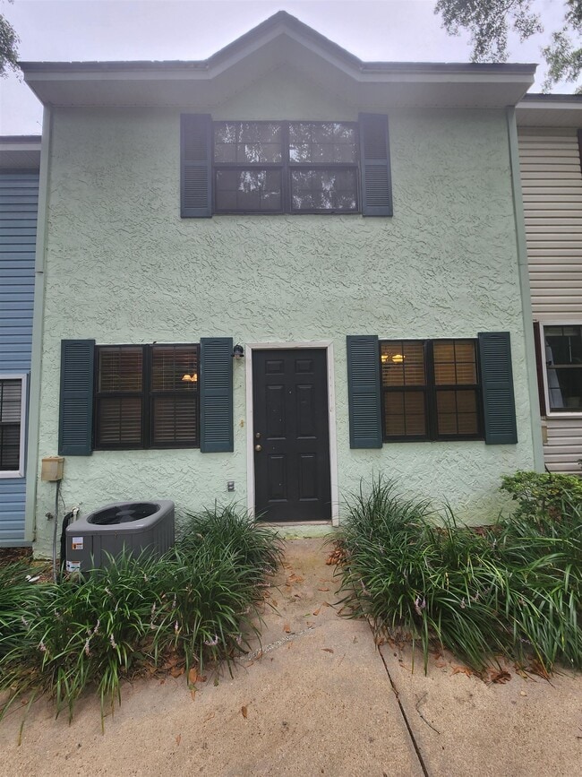 Building Photo - 828 W Carolina St