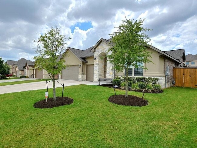 Building Photo - 3813 Glastonbury Trail