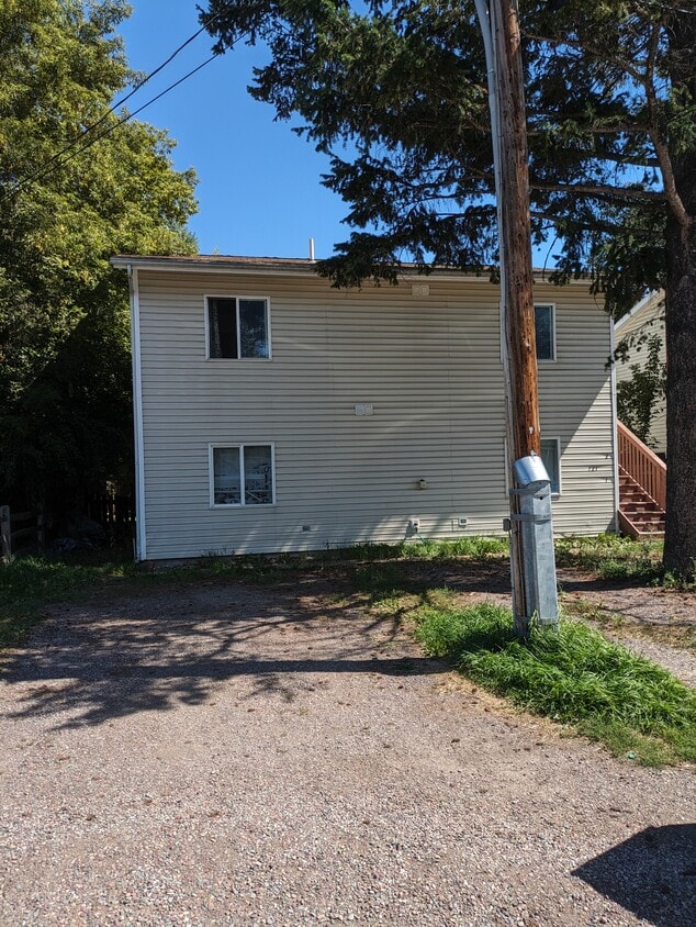 Building Photo - Duplex