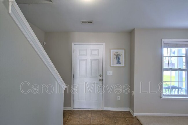 Building Photo - 107 Gibby Ln