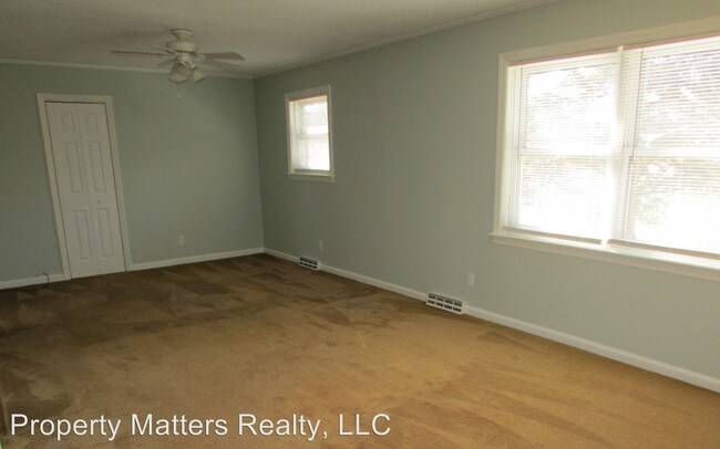 Building Photo - 2919 Crescent Ln