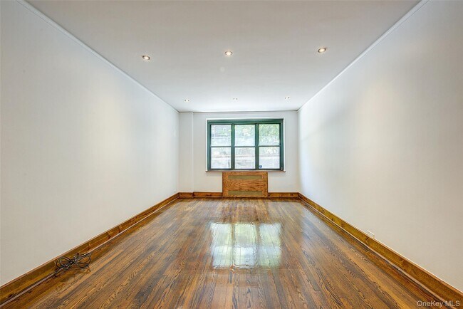 Foto del edificio - 34-40-40 79th St