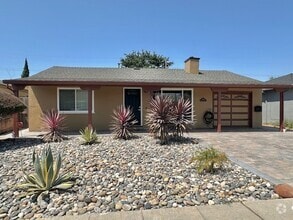 Building Photo - 3920 Branson Dr