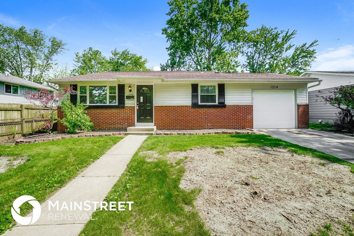 Primary Photo - 1374 Chesterton Square S