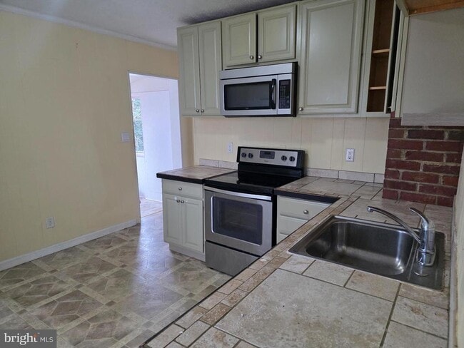 Building Photo - 239 Belleview Ave