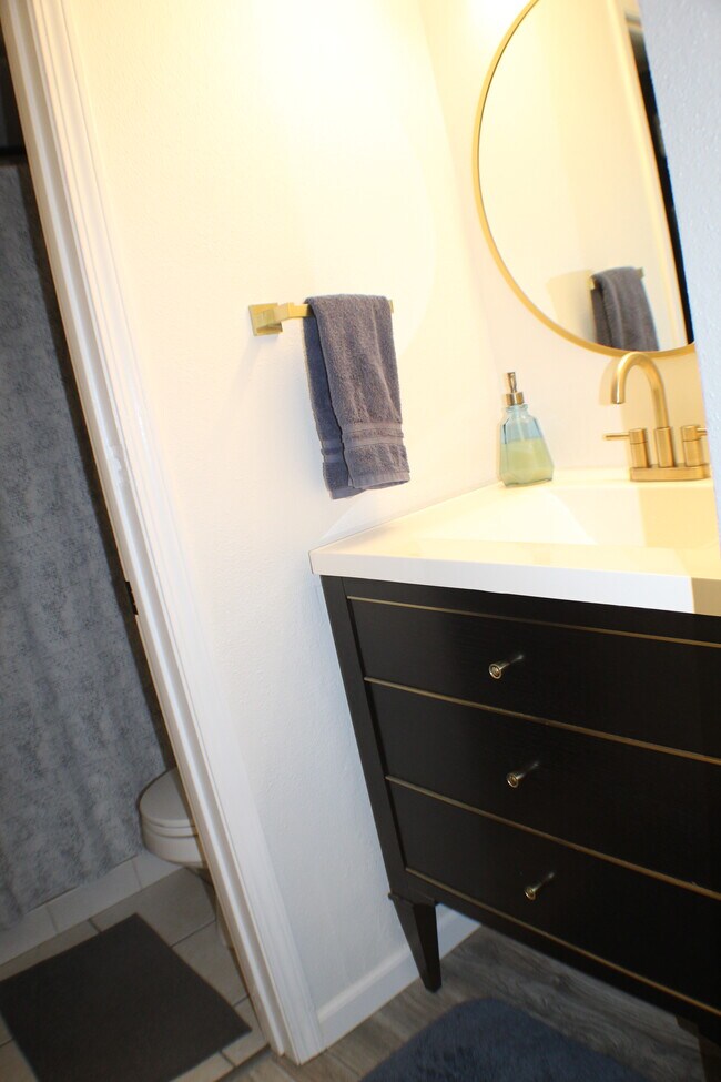 Foto del edificio - 7395 E Eastman Ave