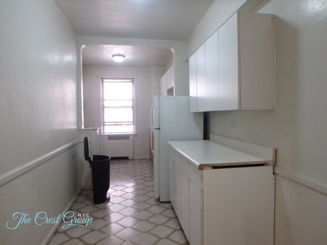 Foto del edificio - 160 Bennett Ave