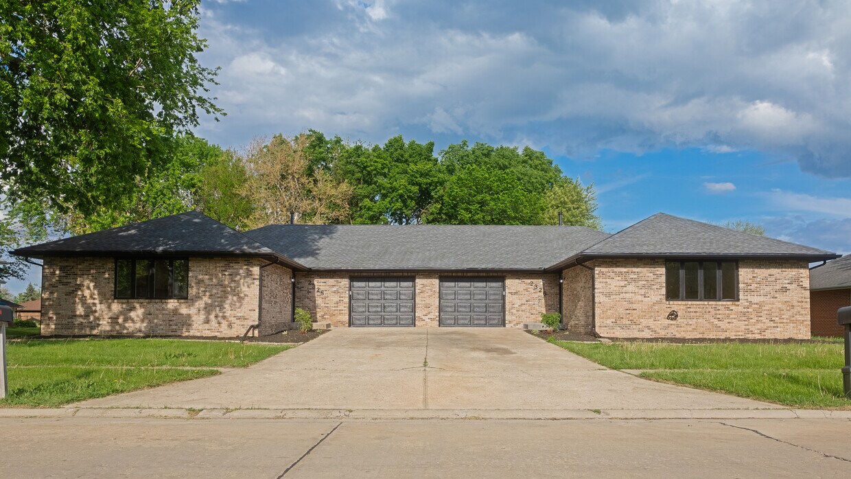Foto principal - 2328 Lynwood St