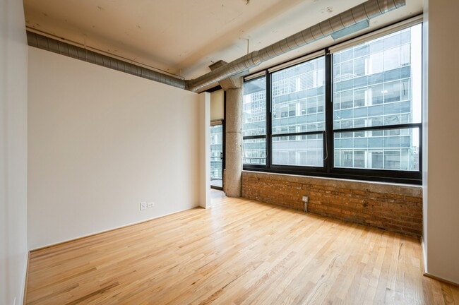 Building Photo - 130 S Canal St