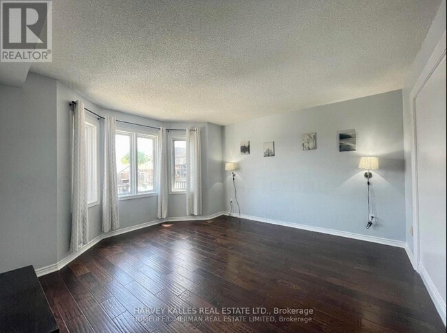 Photo du bâtiment - 394 Caledonia Rd