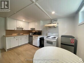 Building Photo - 15 Shandara Crescent