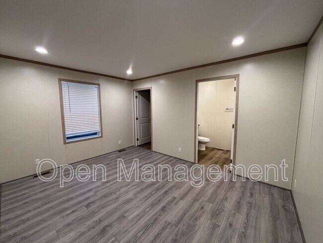 Foto del edificio - 725 S 12th St