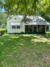 Building Photo - 1062 Radio Dr