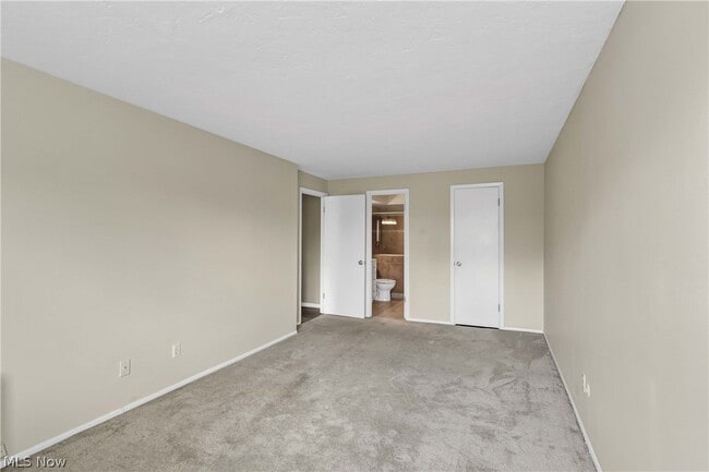 Building Photo - 12900 Lake Ave
